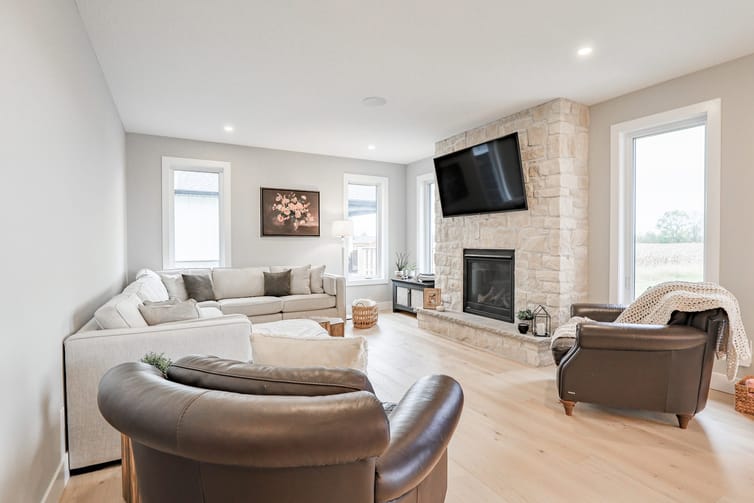 Custom Home 10 — photo 4 of 12