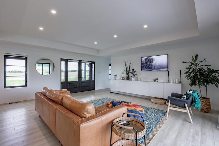 Custom Home 7 — photo 7 of 12