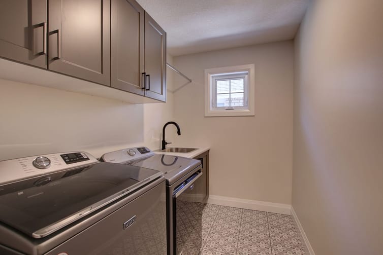 Custom Home 3 — photo 7 of 12