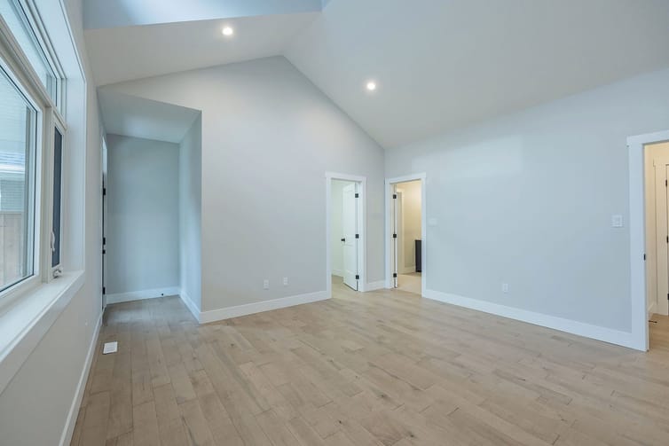 Custom Home 11 — photo 10 of 12