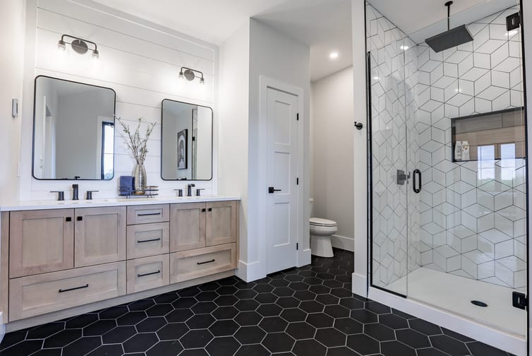 Custom Home 4 — photo 11 of 12