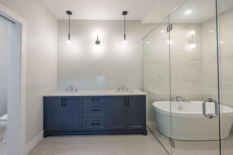 Custom Home 11 — photo 11 of 12