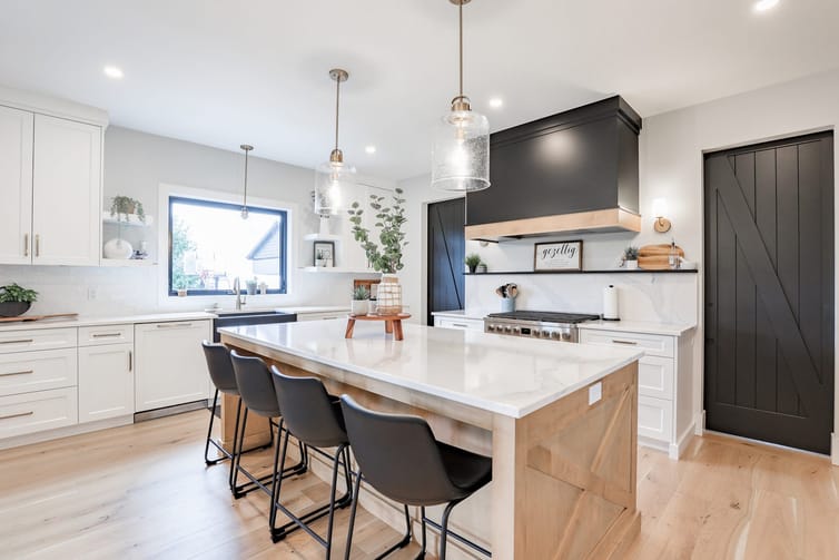Custom Home 4 — photo 7 of 12
